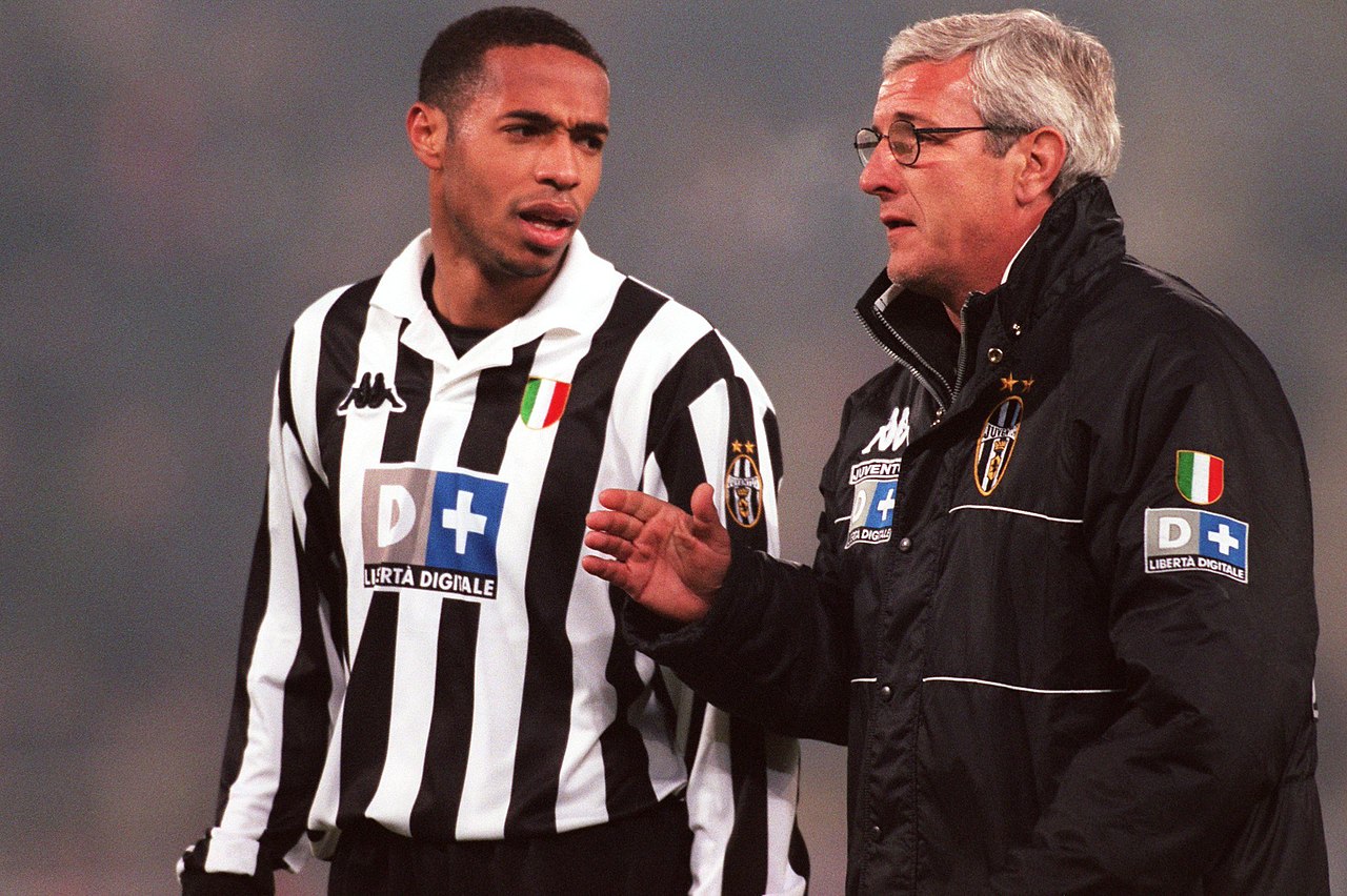 1280px-Thierry_Henry_Marcello_Lippi_-_Juventus_FC_1998-99.jpeg