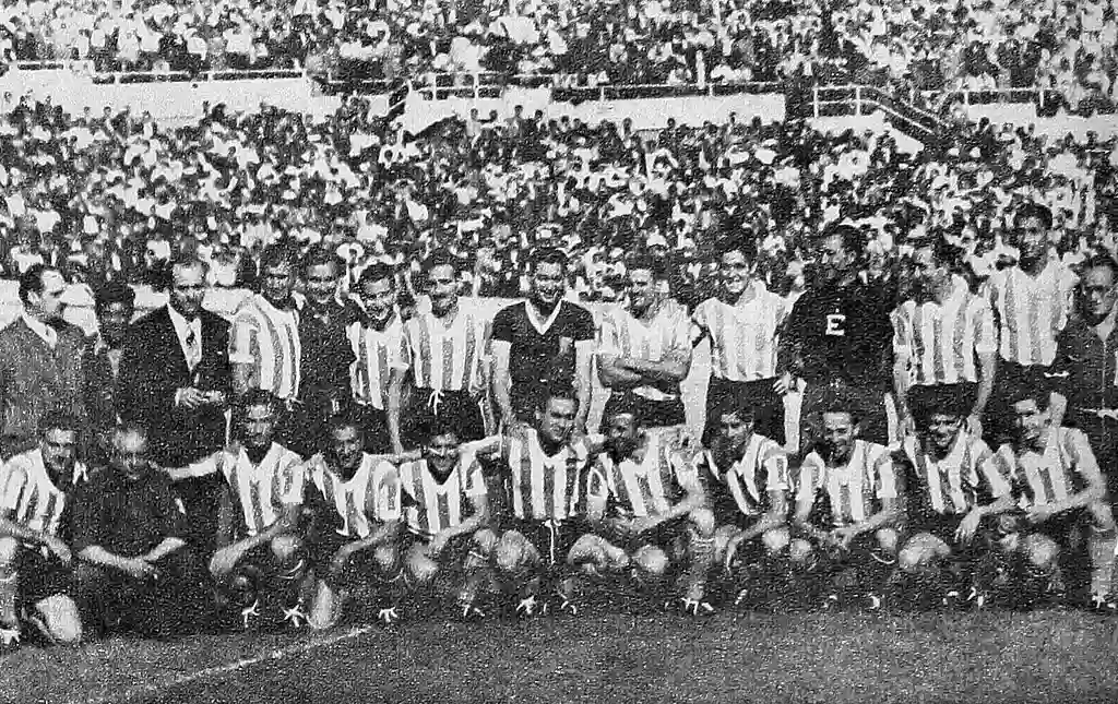 Racing-Club-de-Avellaneda-champions-in-1940s.webp