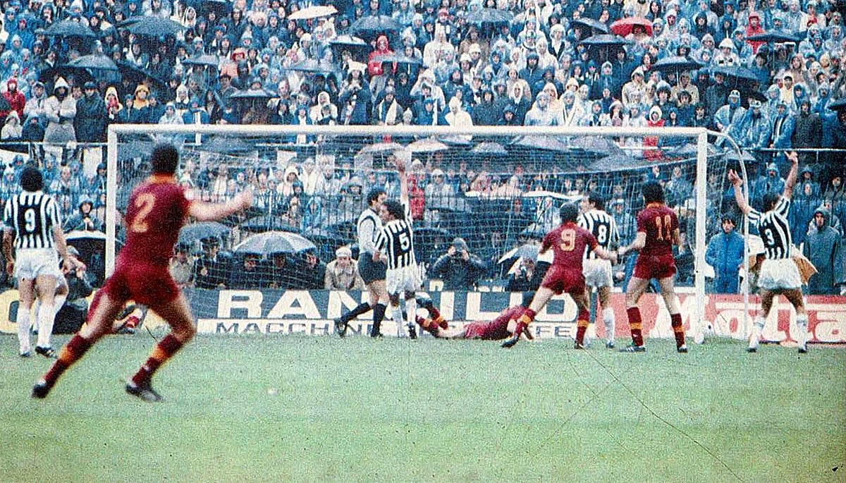 Serie_A_1980-81_-_Juventus_vs_Roma_-_Il_non-gol_di_Turone.jpeg