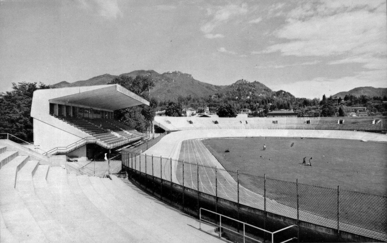 Stadio_Franco_Ossola_Varese_anni_1970.jpg