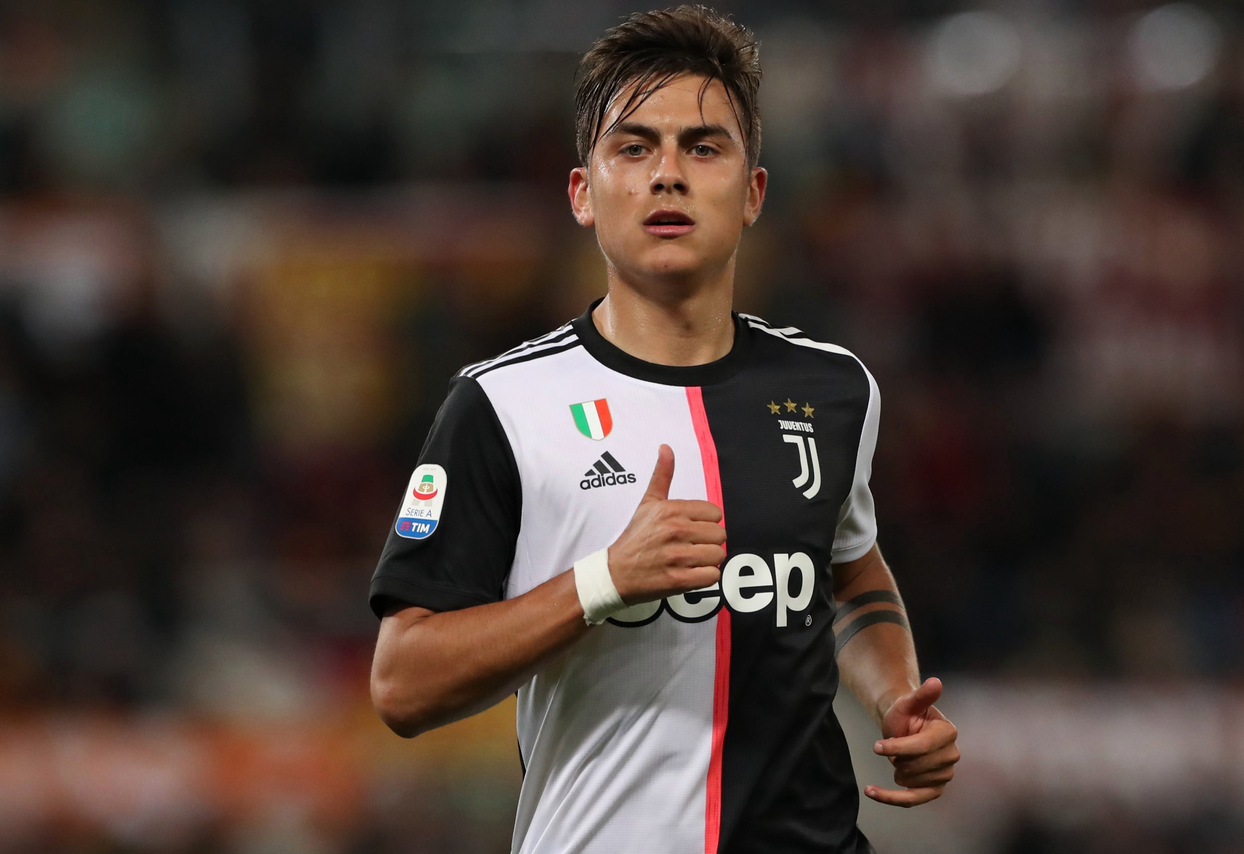 Футболист dybala фото